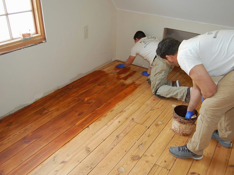 hardwood floor refinishers